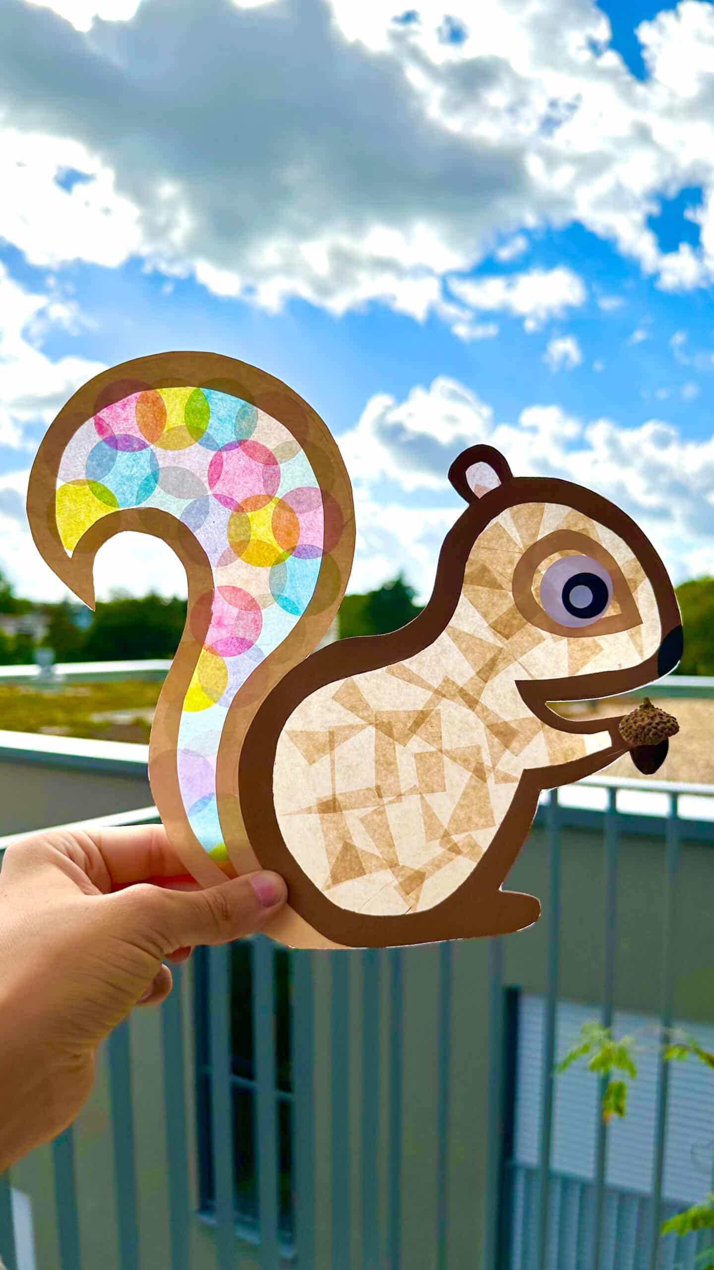 Eichhörnchen als Fensterbild basteln | Hej Maiken - Kreativ mit Kindern